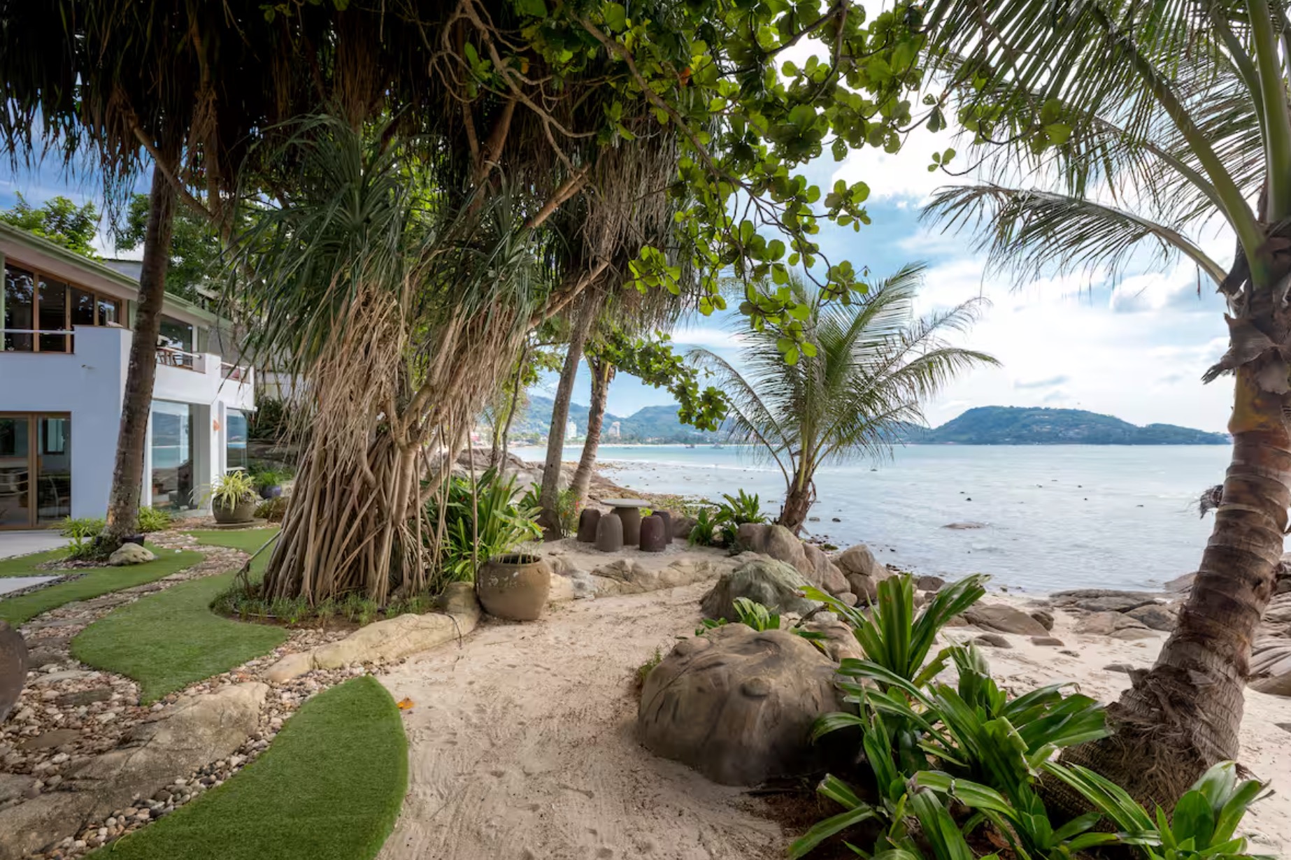 Villa Outdoor Seating